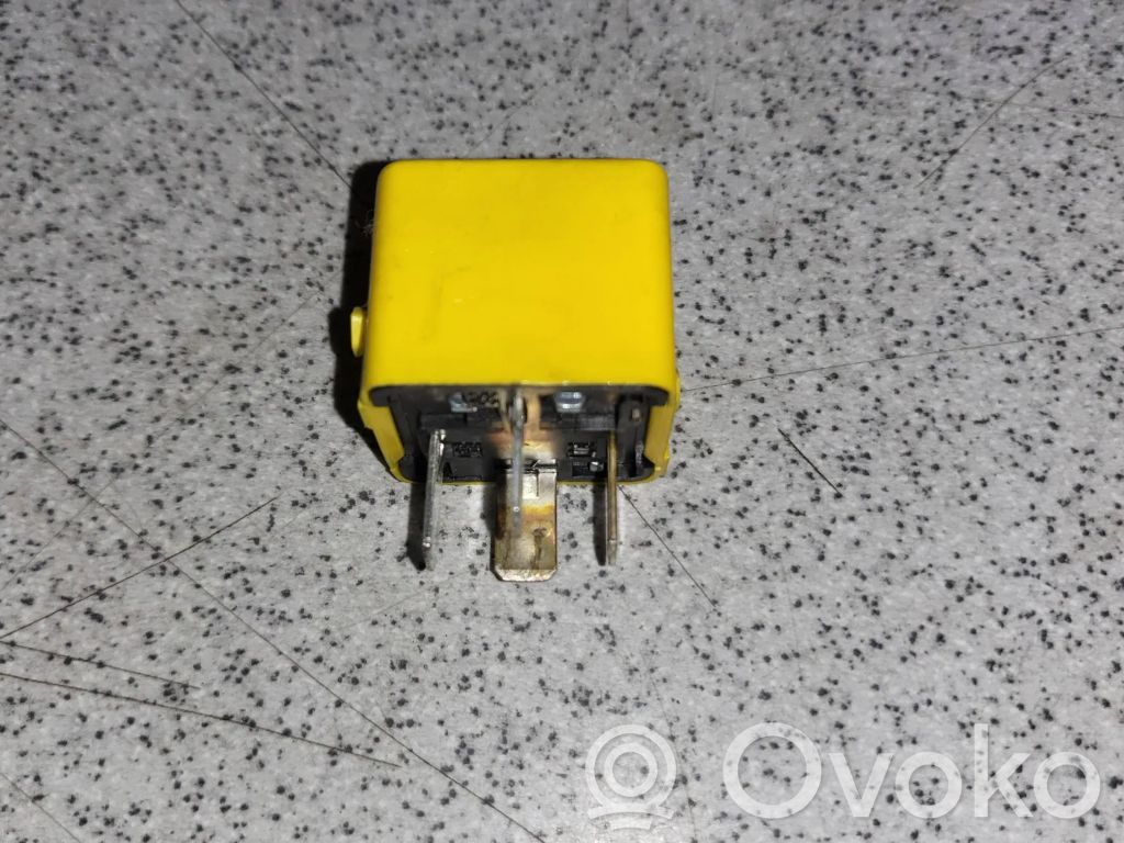 BMW 5 E34 Other relay 