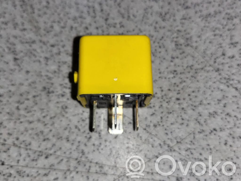 BMW 5 E34 Other relay 