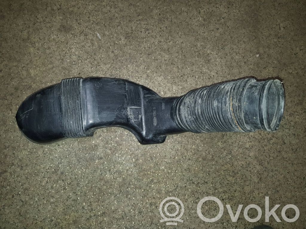 BMW 5 E34 Parte del condotto di aspirazione dell'aria 