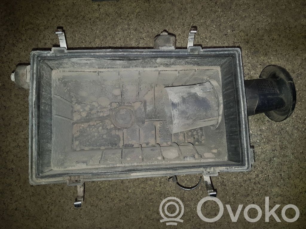 BMW 5 E34 Air filter box 