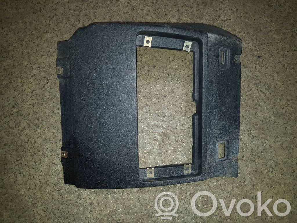 BMW 5 E34 Verkleidung Armaturenbrett Cockpit unten 