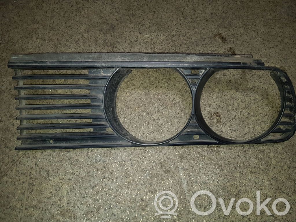 BMW 3 E30 Under headlight/headlamp trim 