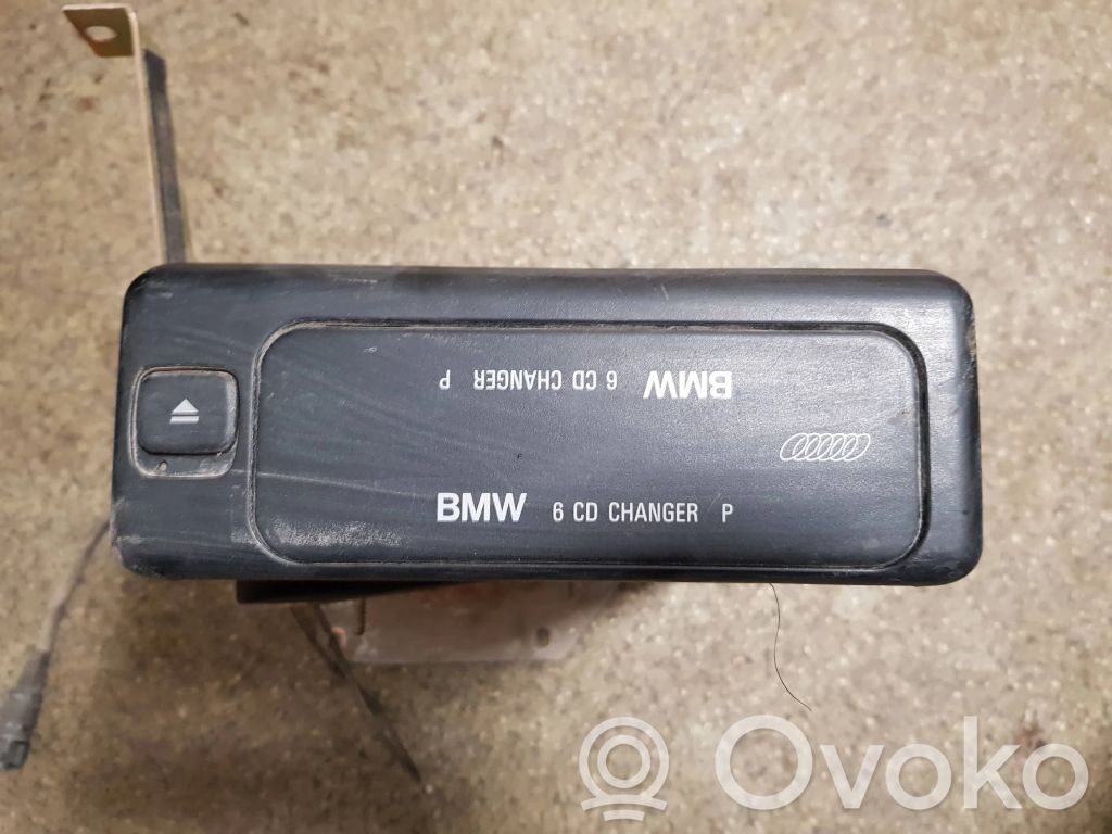 BMW 7 E38 CD/DVD changer 
