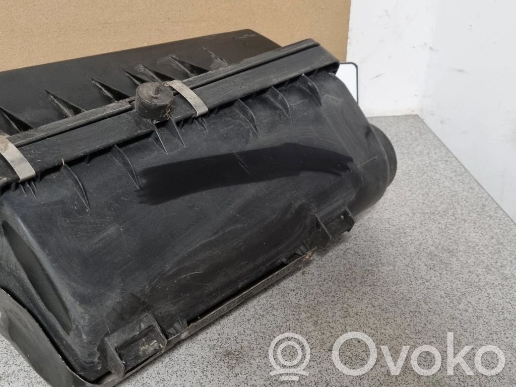 BMW 3 E30 Air filter box 