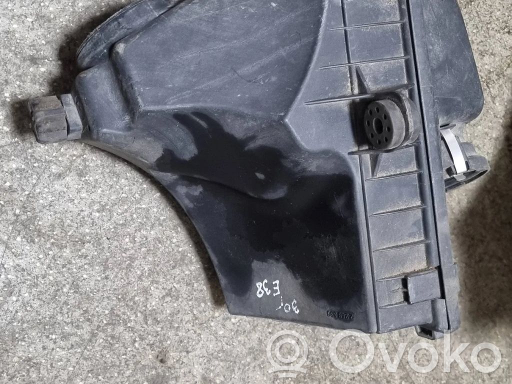 BMW 7 E38 Luftfilterkasten 