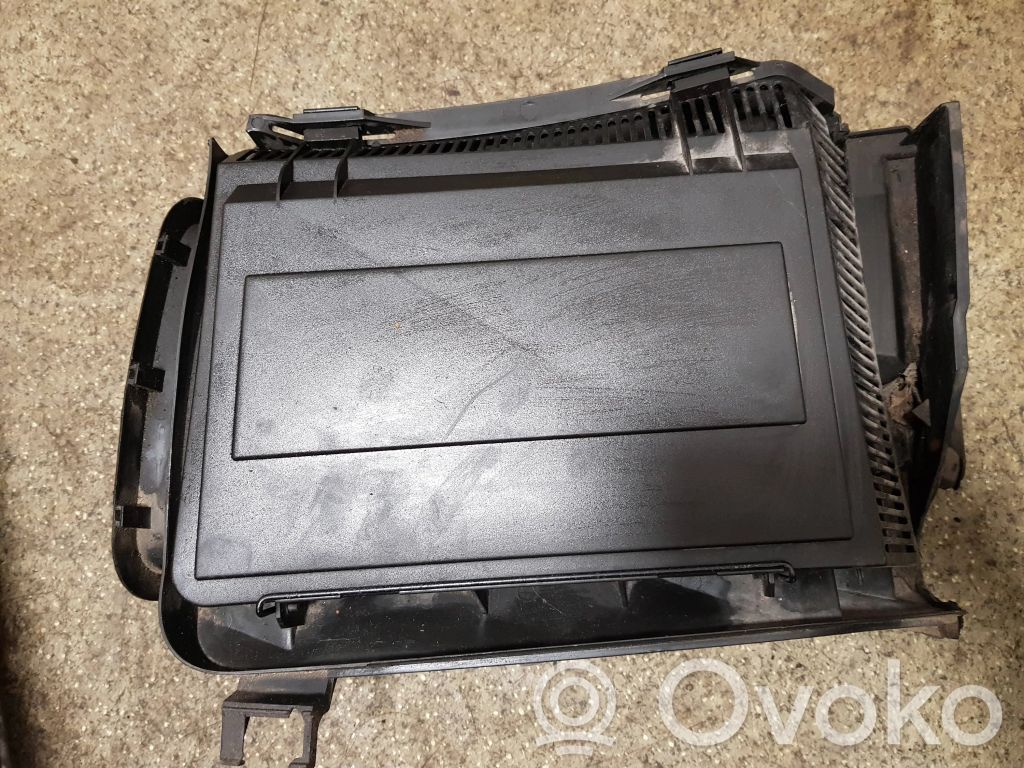 BMW 5 E39 Air filter box 