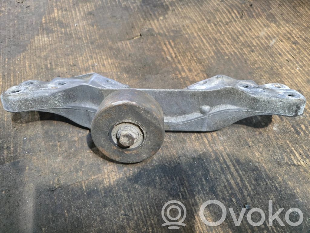 BMW 5 E39 Gearbox mounting bracket 