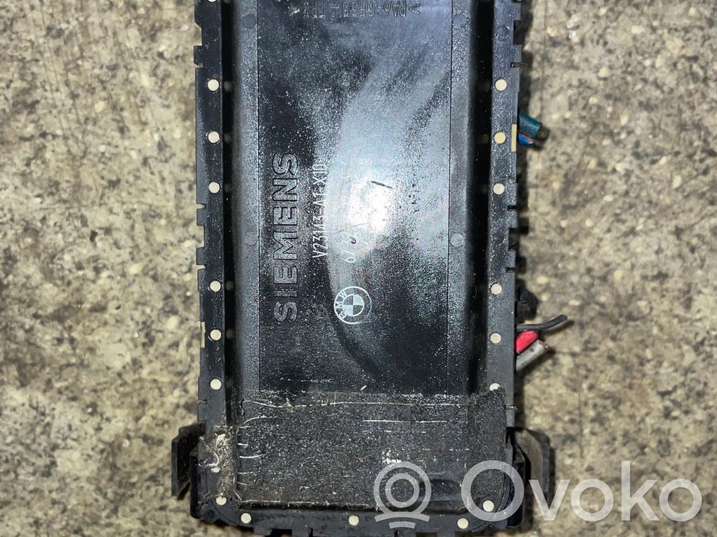 BMW 5 E39 Relais de ventilateur de liquide de refroidissement 