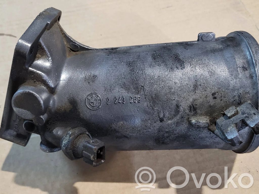 Oil filter mounting bracket   2249259