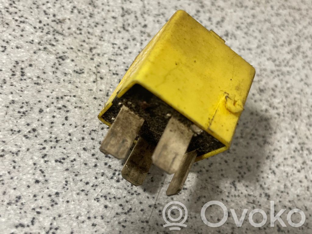 BMW 5 E34 Other relay 