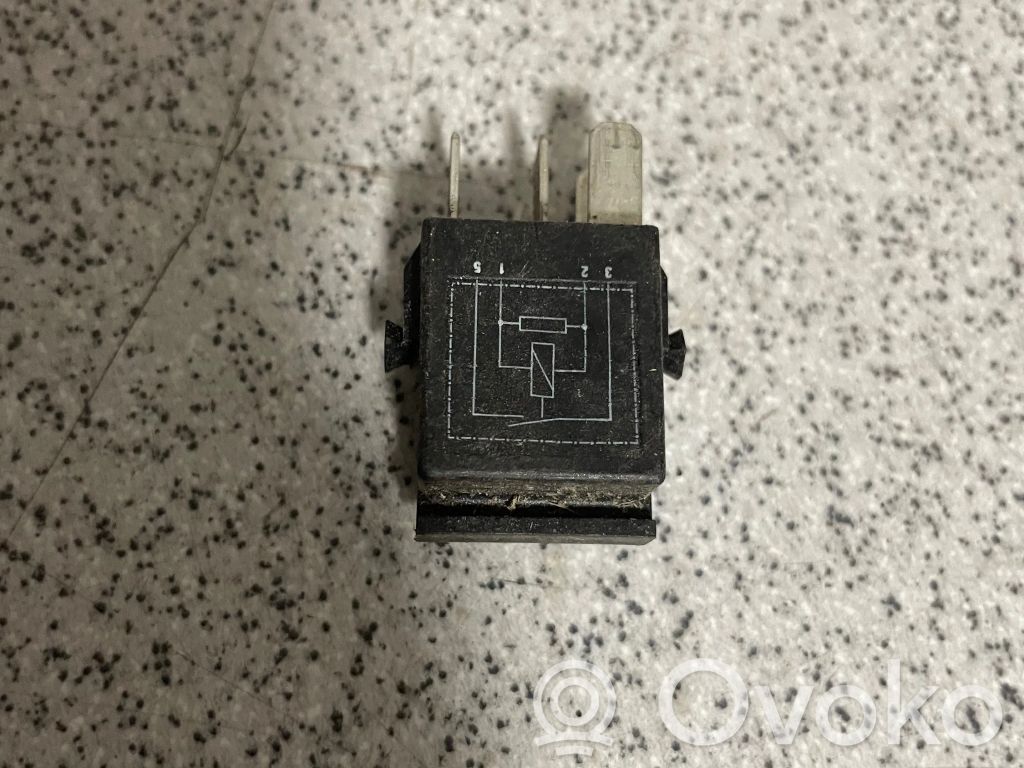 Otros relés   61361393412,V23047B00XX8,61361393411,61366902041