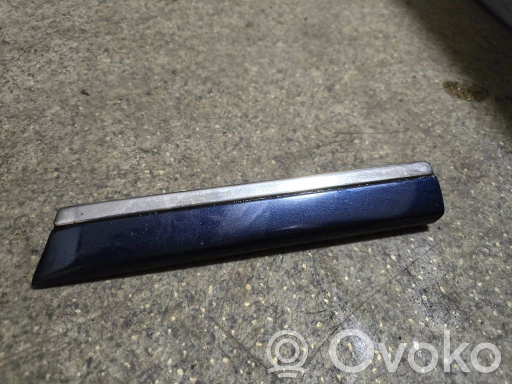 BMW 5 E39 Apdailinė galinio bamperio juosta 