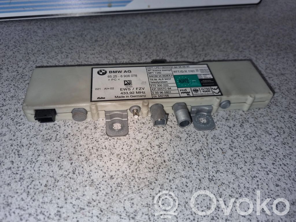 BMW 5 E39 Antenos stiprintuvas 