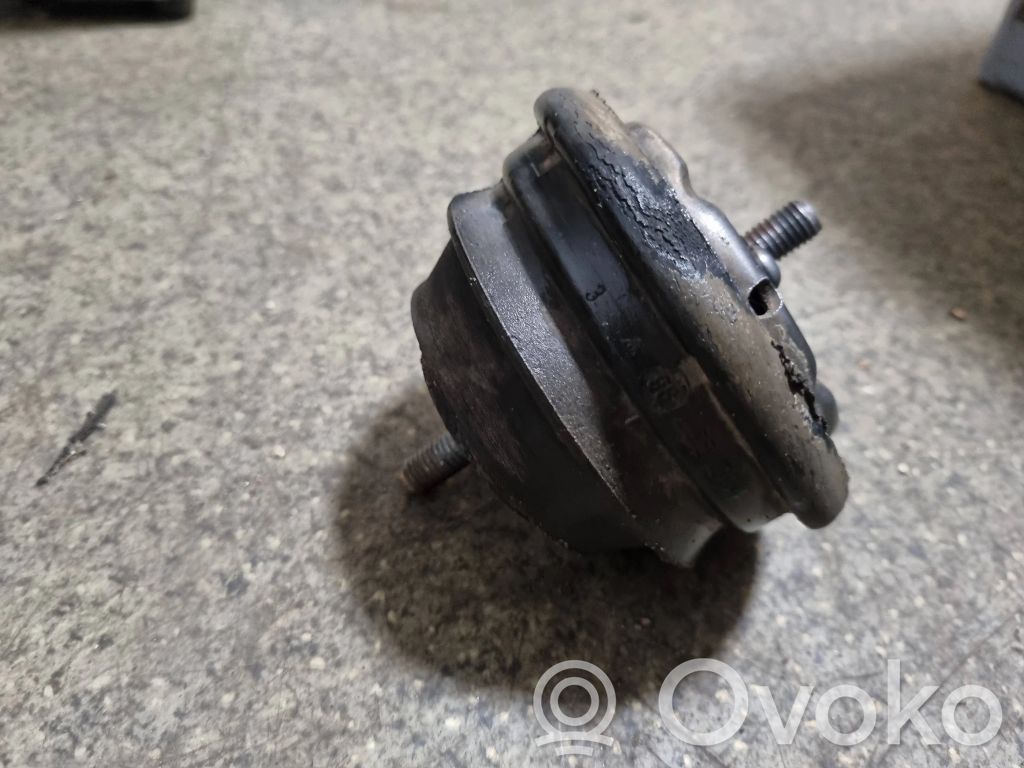 BMW 5 E39 Soporte de montaje del motor 