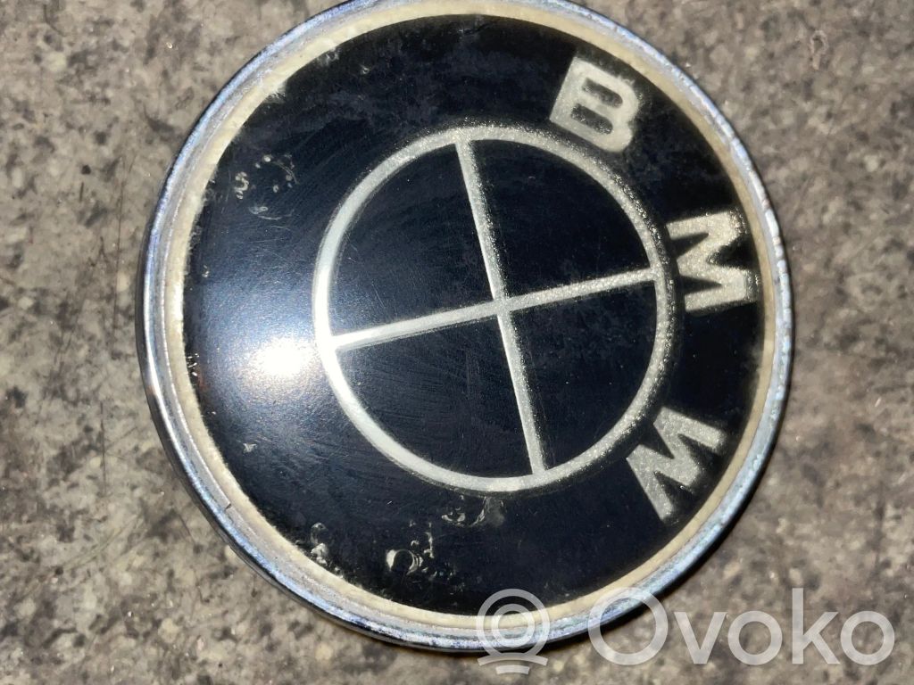 BMW 3 E90 E91 Gamintojo ženkliukas 