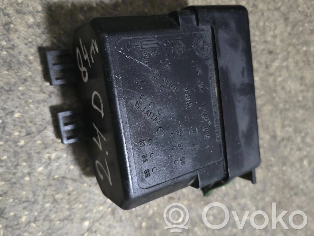 BMW 3 E30 Glow plug pre-heat relay 