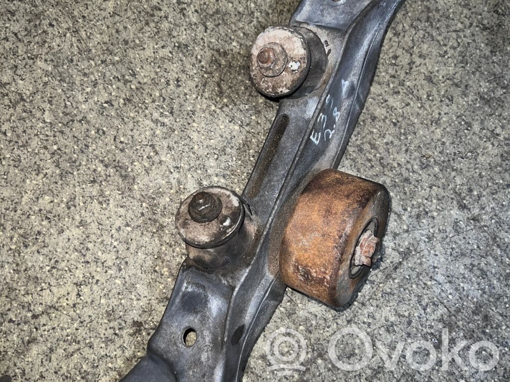 Gearbox mounting bracket   1093446