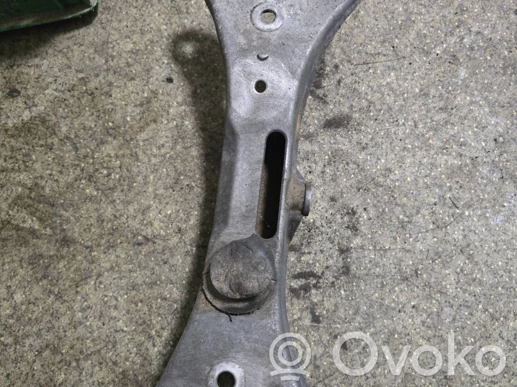 Gearbox mounting bracket   1096427