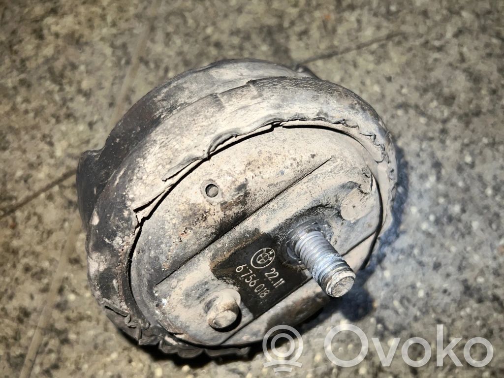 BMW 3 E46 Engine mount bracket 