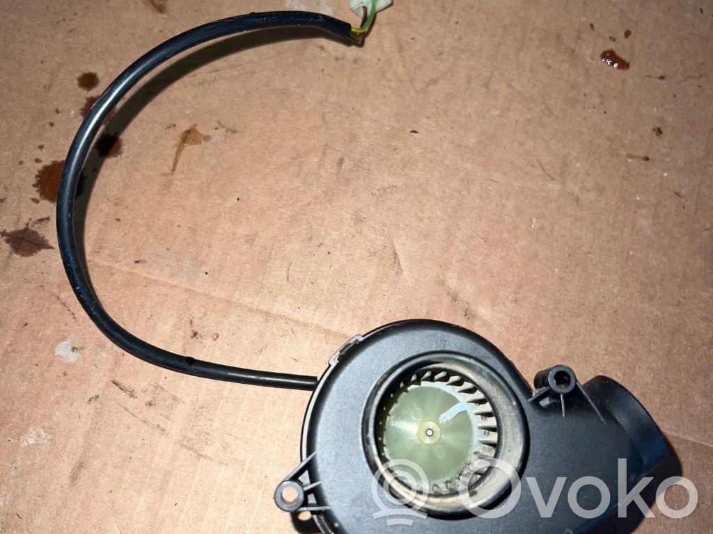 BMW 5 E60 E61 Engine control unit/module fan 