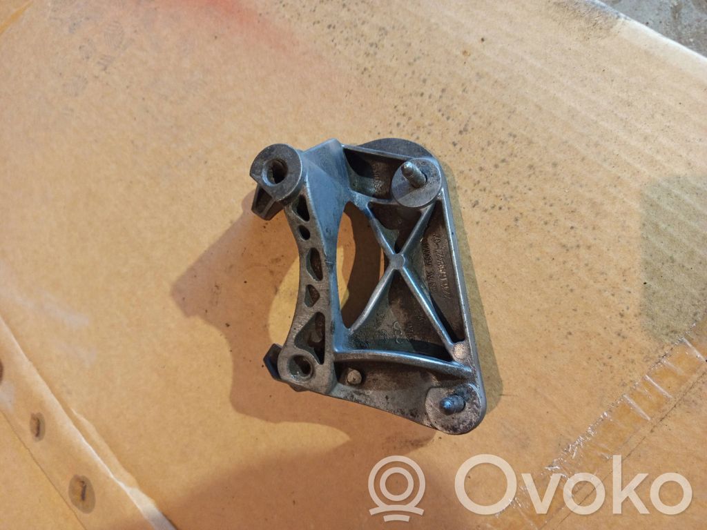 BMW 7 E65 E66 Engine mounting bracket 