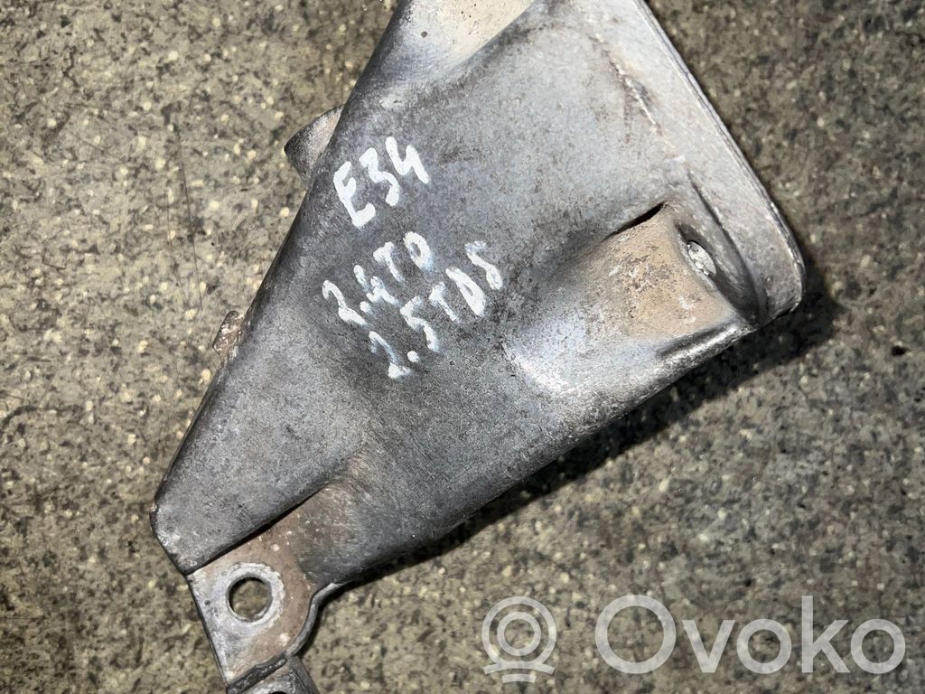 BMW 5 E34 Engine mounting bracket 