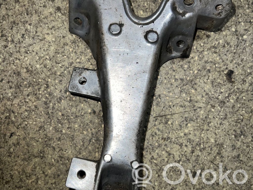 Engine mounting bracket   1136541