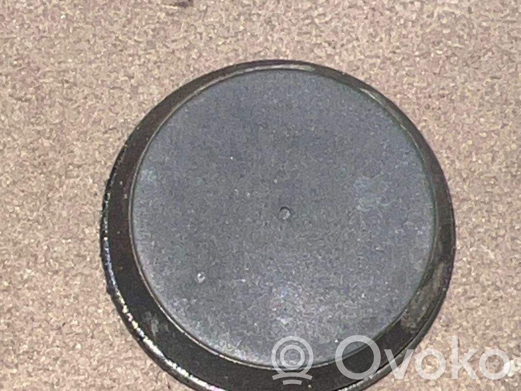 BMW 7 E65 E66 Muu moottoritilan osa 