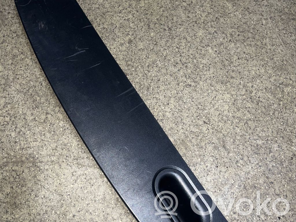 BMW 5 E39 Tailgate trim 