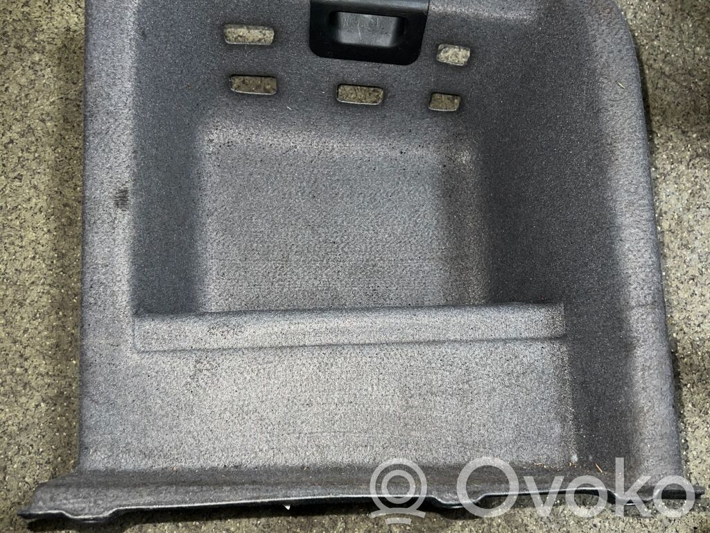 BMW 5 E39 Trunk/boot side trim panel 