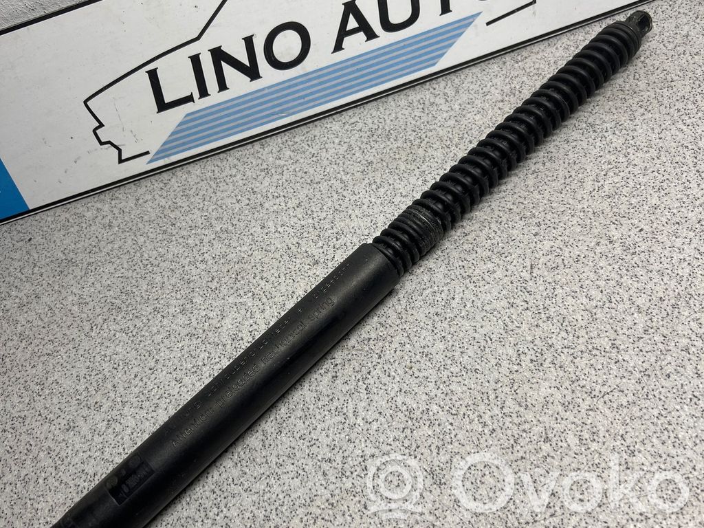 BMW 7 E65 E66 Tailgate/trunk strut/damper 