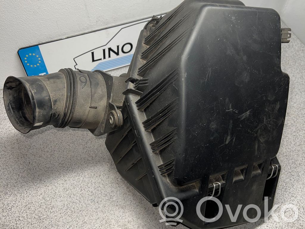 BMW 5 E60 E61 Air filter box 