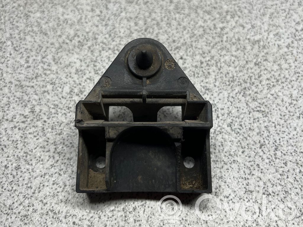 BMW 3 E36 Radiator mount bracket 