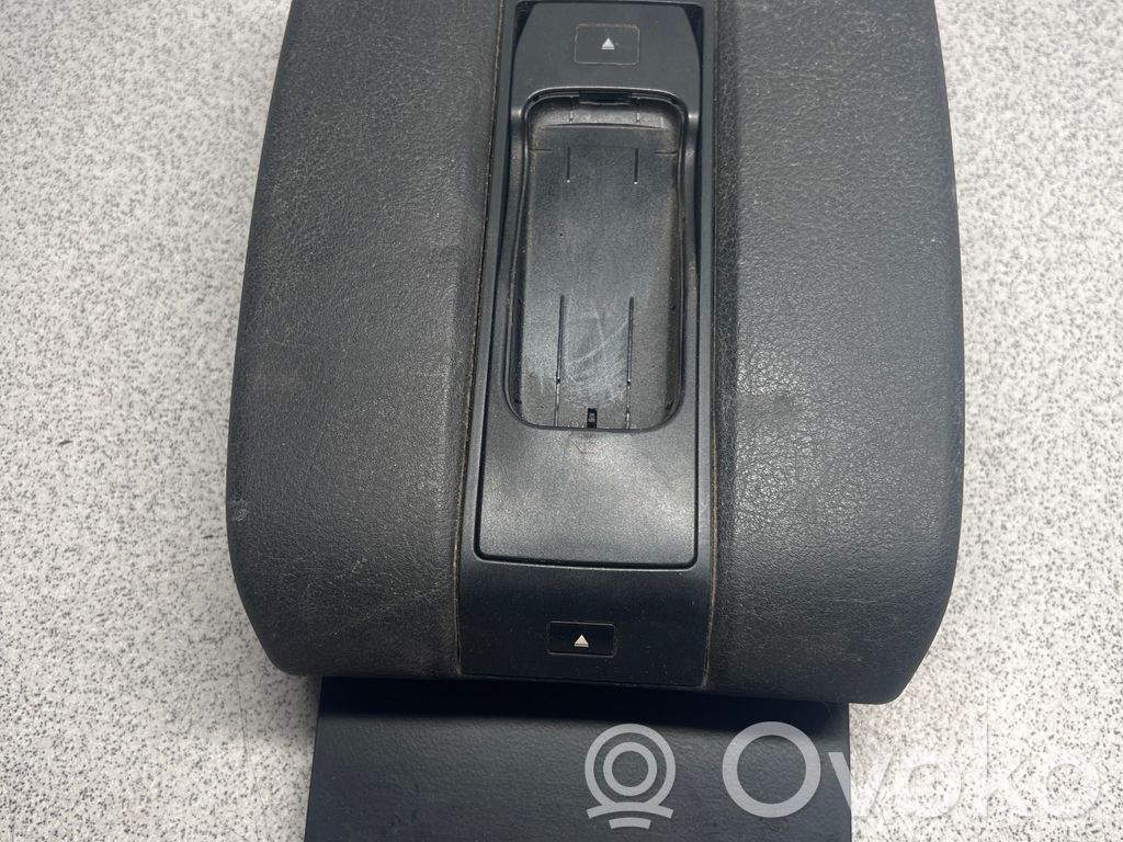 Armrest   8213862