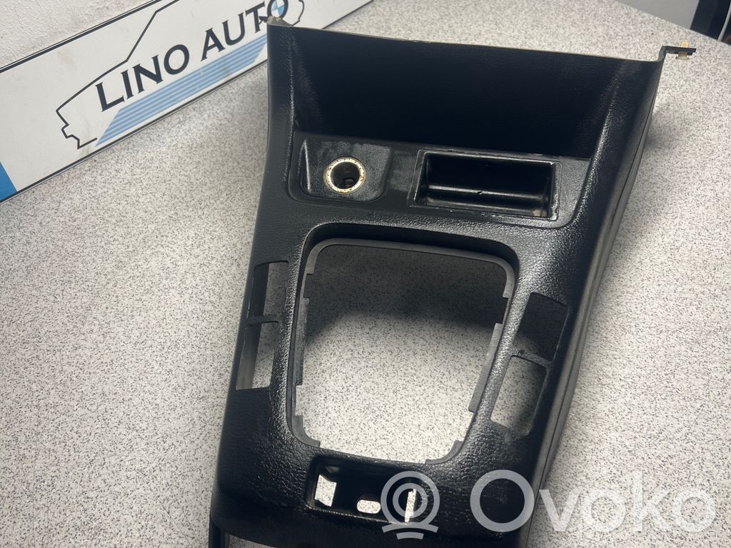 BMW 3 E36 Cita veida vidus konsoles (tuneļa) elementi 