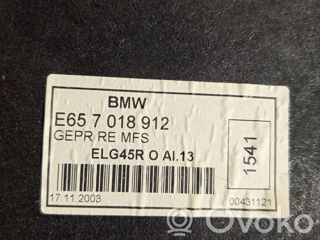 BMW 7 E65 E66 Apdaila galinio dangčio 