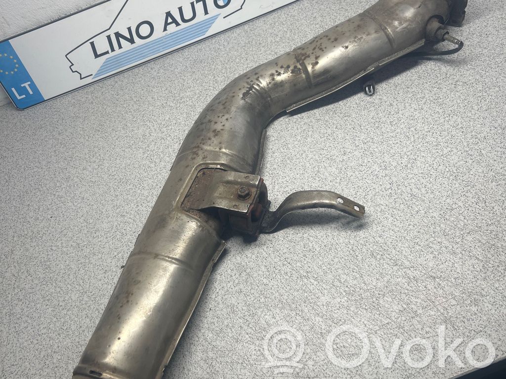 BMW 5 E60 E61 Äänenvaimentimen putken liittimen pidike 