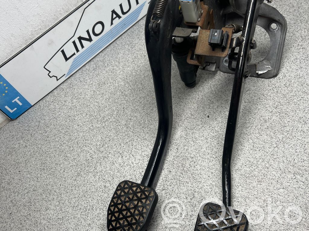 BMW 3 E46 Pedal assembly 