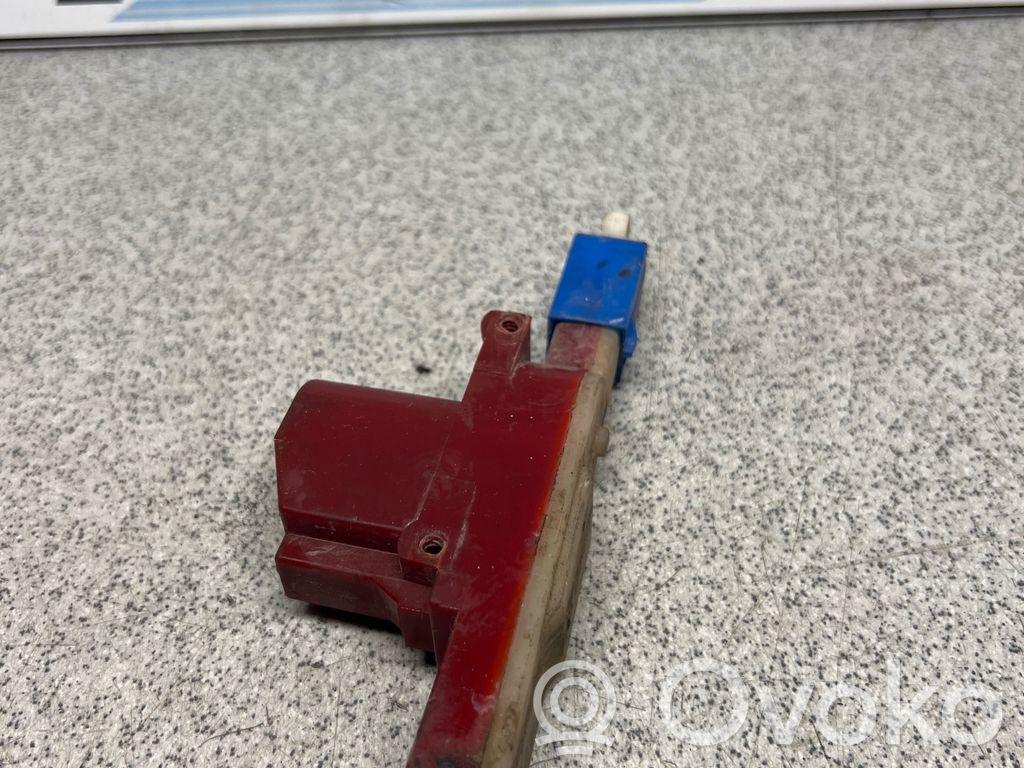 BMW 3 E30 Centrālās atslēgas motoriņš 