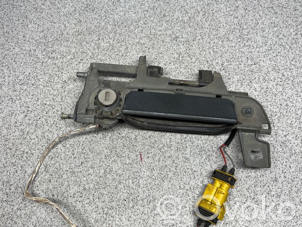 BMW 3 E36 Manecilla externa puerta trasera 