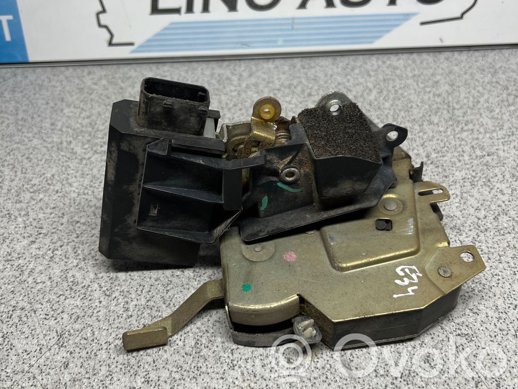 BMW 5 E34 Priekinė durų spyna 