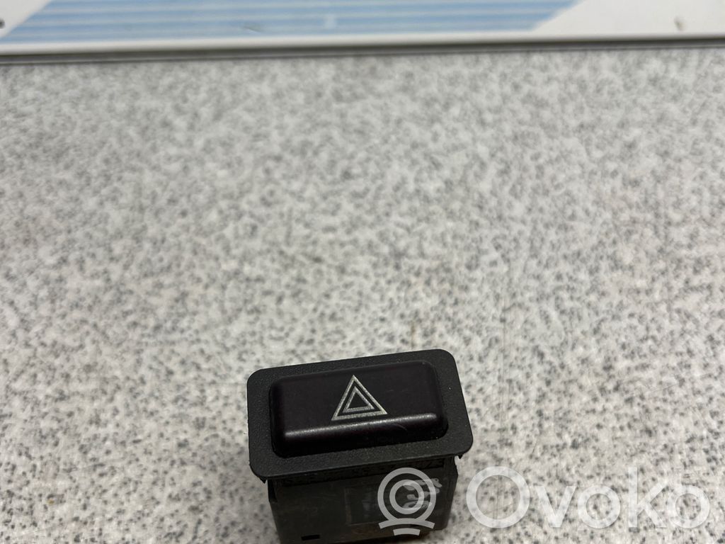 Hazard light switch   61311380347
