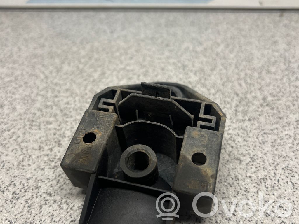 BMW 3 E36 Radiator mount bracket 
