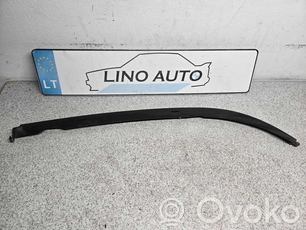 BMW 5 E39 Rivestimento sotto il faro/fanale 