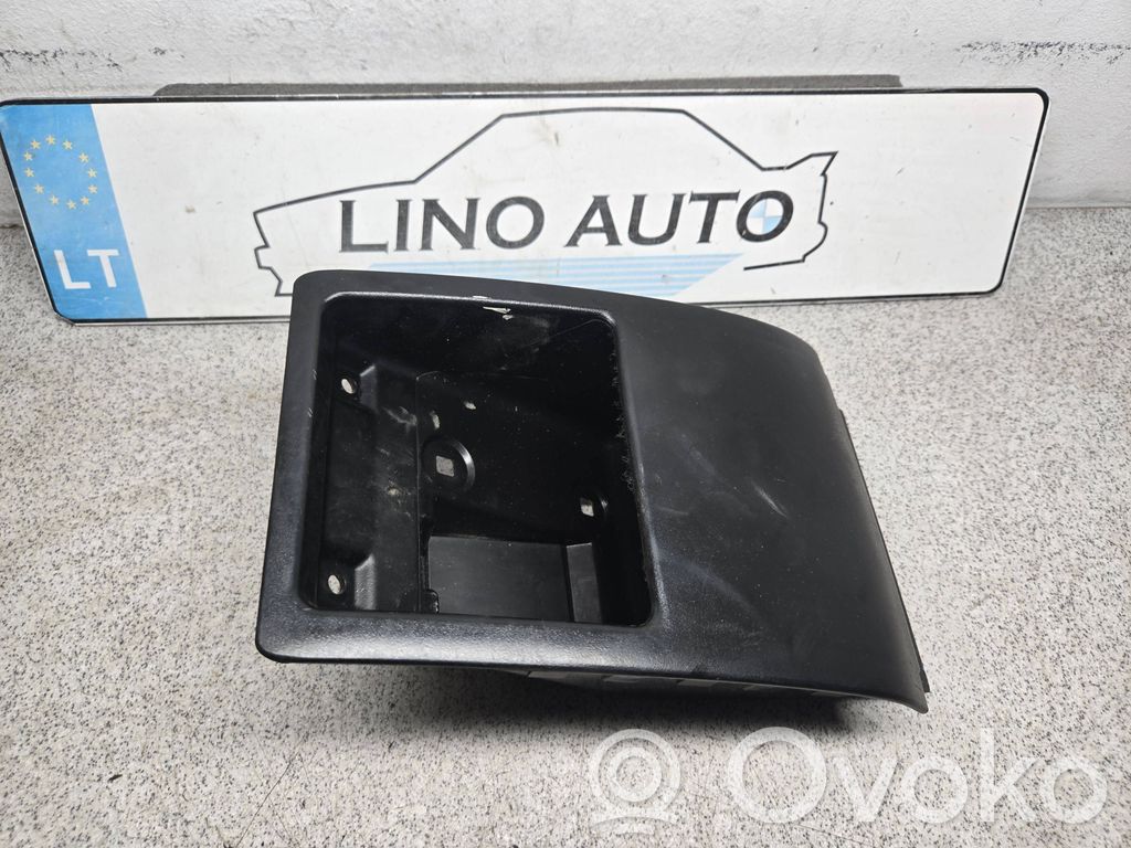 BMW 5 E39 Kita salono detalė 