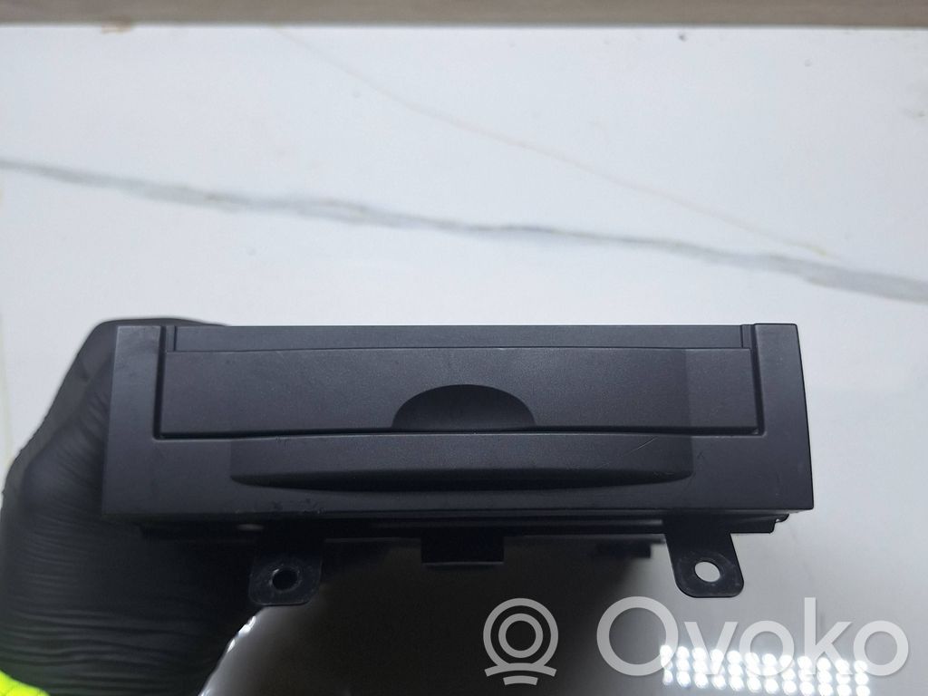 Navigation unit CD/DVD player   31260775,3AF436A,70109082