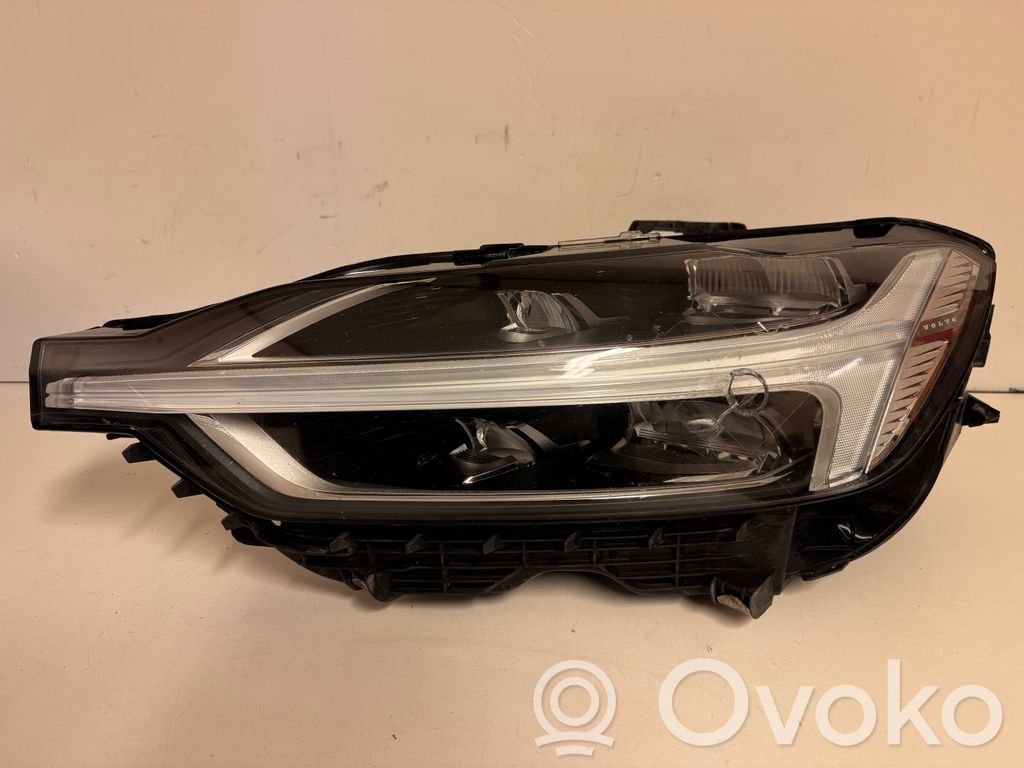 Volvo XC60 Headlight/headlamp 