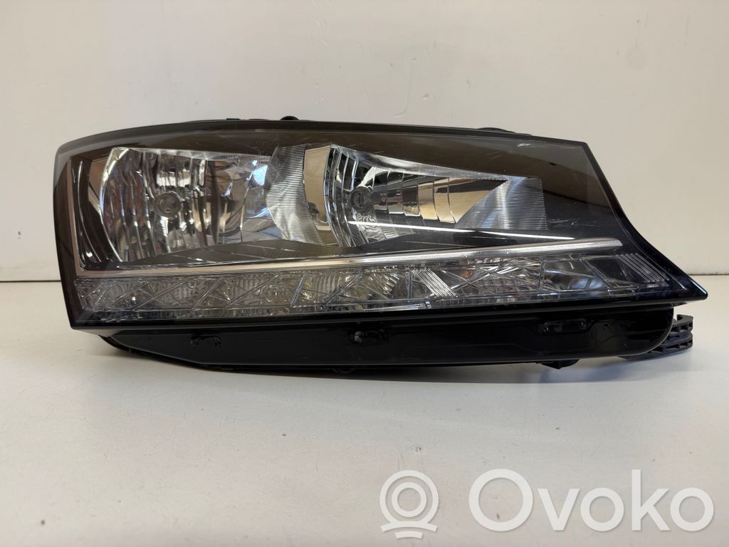 Skoda Fabia Mk3 (NJ) Far 