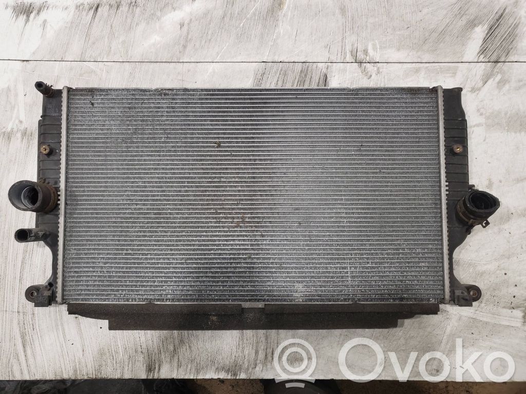 Toyota Avensis T270 Radiator lichid răcire 