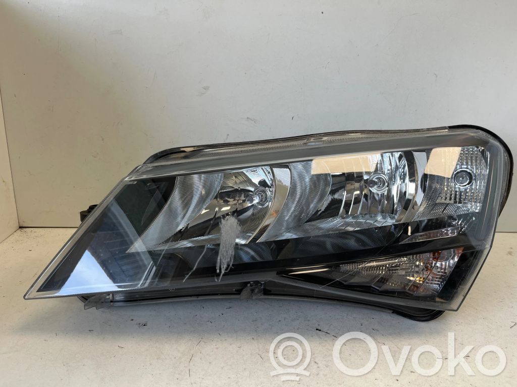 Skoda Superb B8 (3V) Lampa przednia 